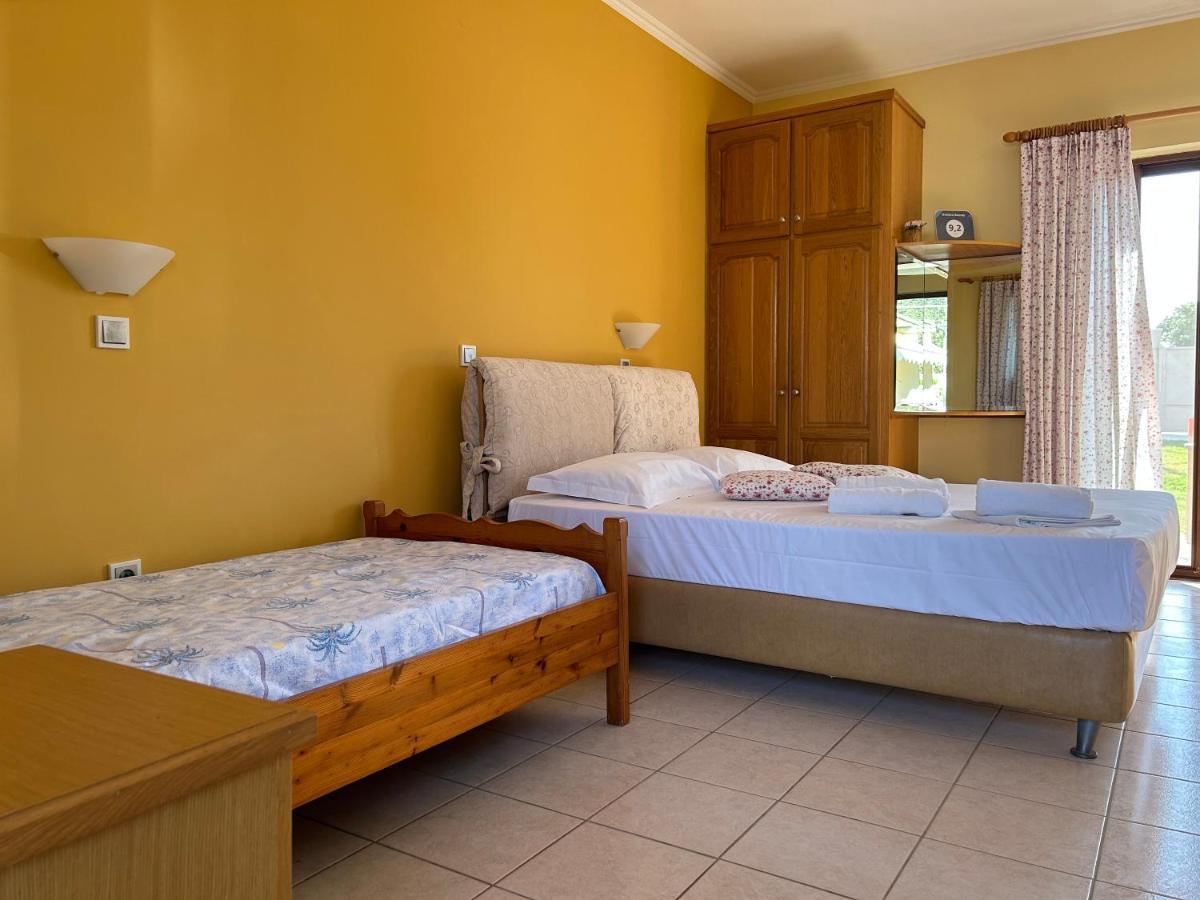 Dimitra Rooms Lefkáda エクステリア 写真